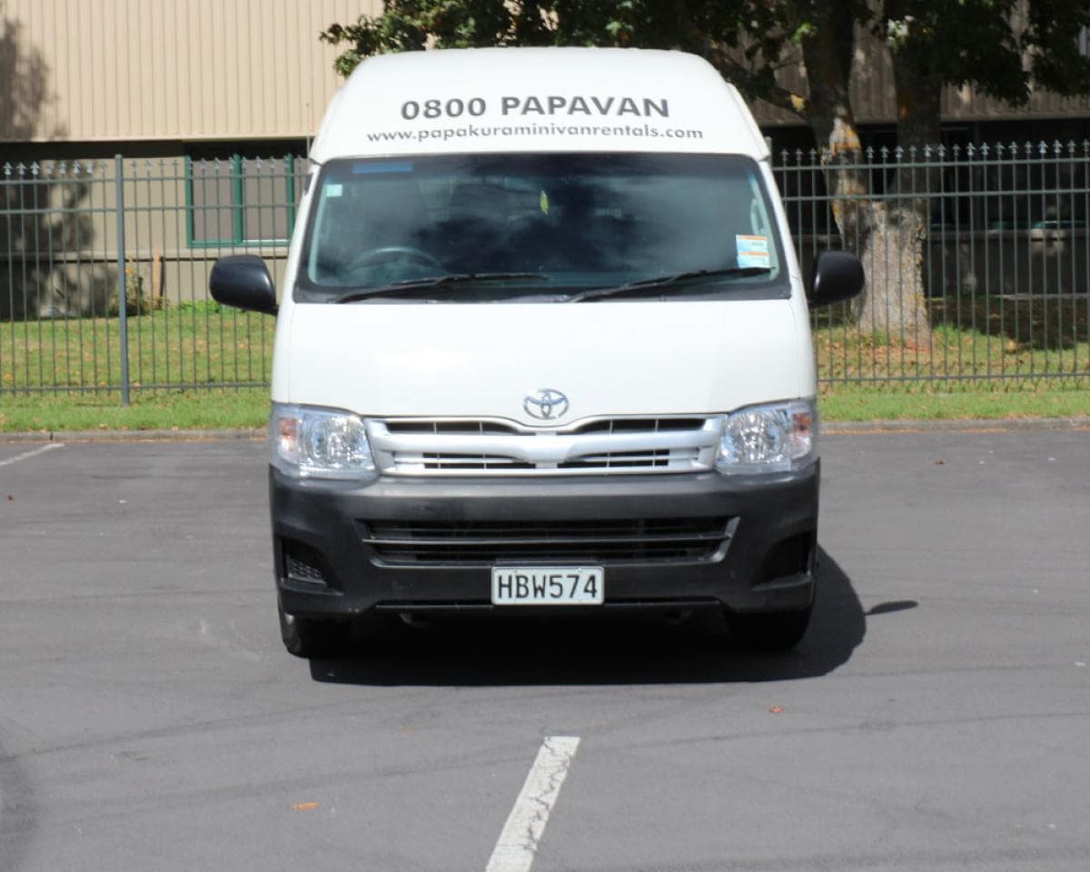 Toyota Hiace (13 Seater Van)
